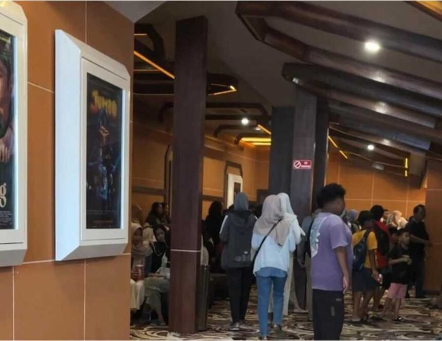Warga Gunungkidul Antusias Ada Bioskop di Wonosari