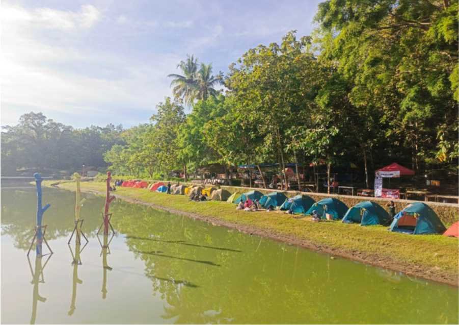 Pemuda di Gunungkidul Perbaiki Telaga yang Rusak Pakai Kotoran Sapi