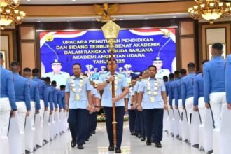 Kepala Staf Angkatan Udara KASAU Mewisuda 293 Taruna AAU