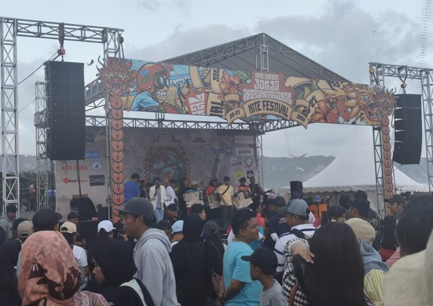 Para Pemenang Festival Layang Layang International 2025 di Parangkusumo Bantul