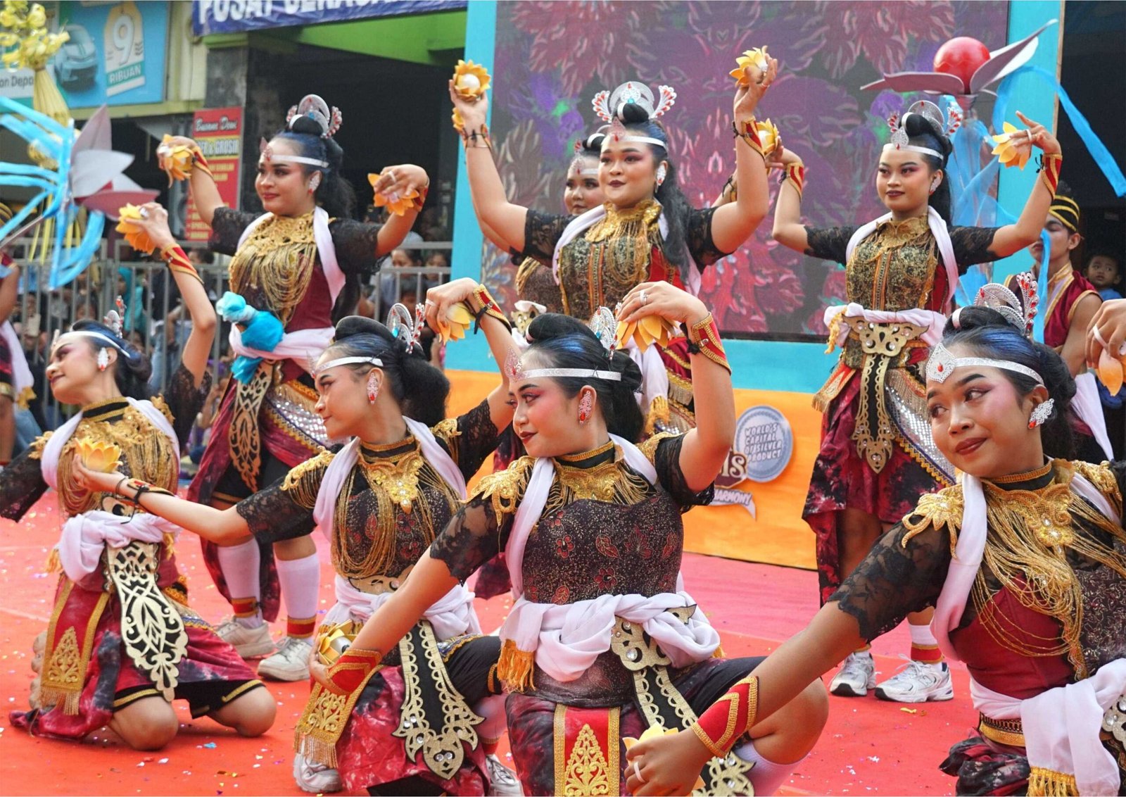 Pawai Alegoris 2025 Kotagede in Silver Harmony