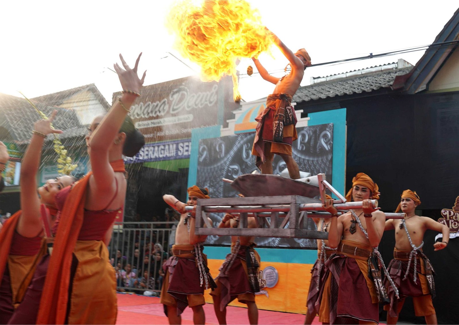 Pawai Alegoris 2025 Kotagede in Silver Harmony