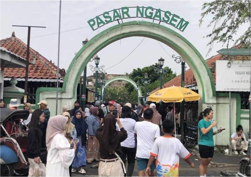 Pasar Ngasem Jadi Magnet Wisata Kuliner Saat Libur Natal dan Tahun Baru