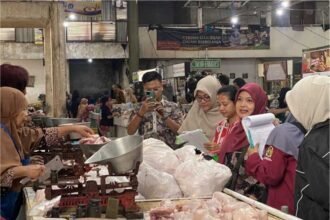 Pengawasan Bahan Pangan Segar Pastikan Daging yang Dijual Aman Dikonsumsi Masyarakat